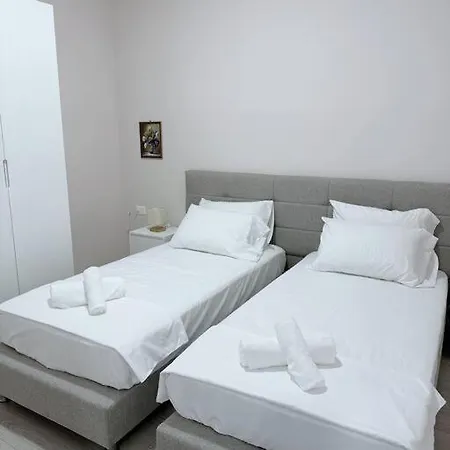 Apartment Aem 2 Bedroom Apt #1 *